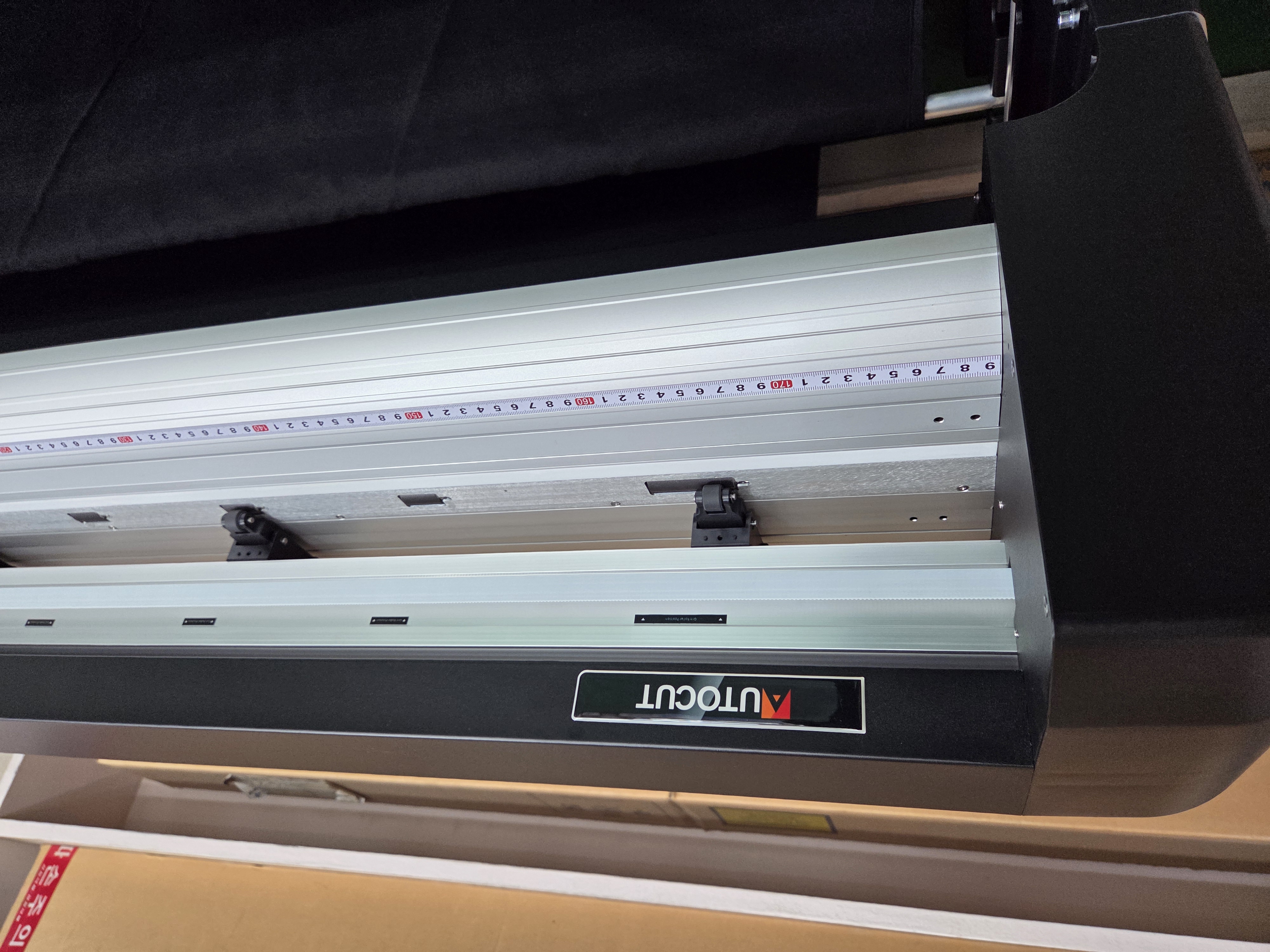 순천 월드자동차용품점 PPF재단기 설치완료 첨부파일 : 1764131364_3.jpg