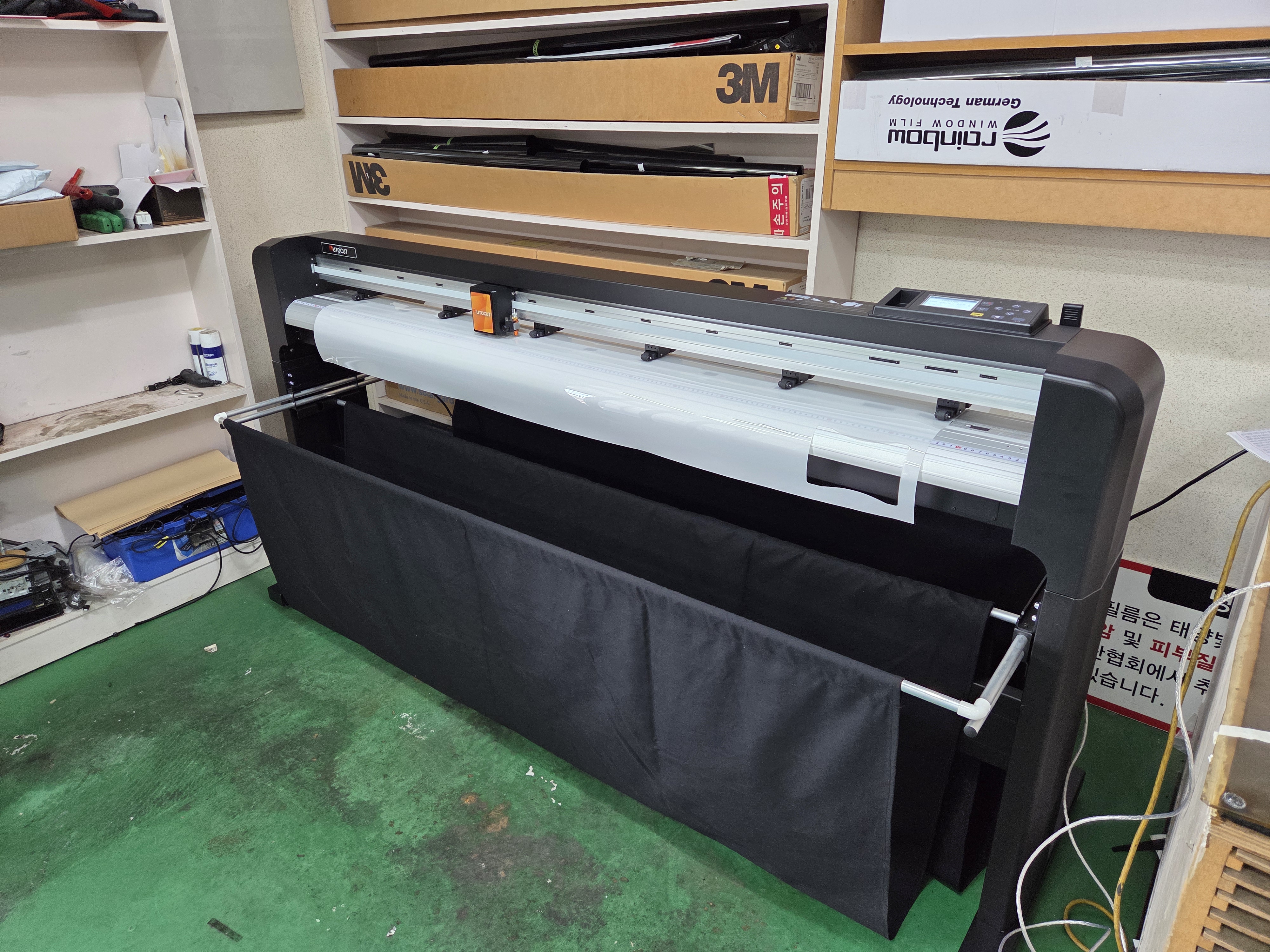 순천 월드자동차용품점 PPF재단기 설치완료 첨부파일 : 1764131364_7.jpg