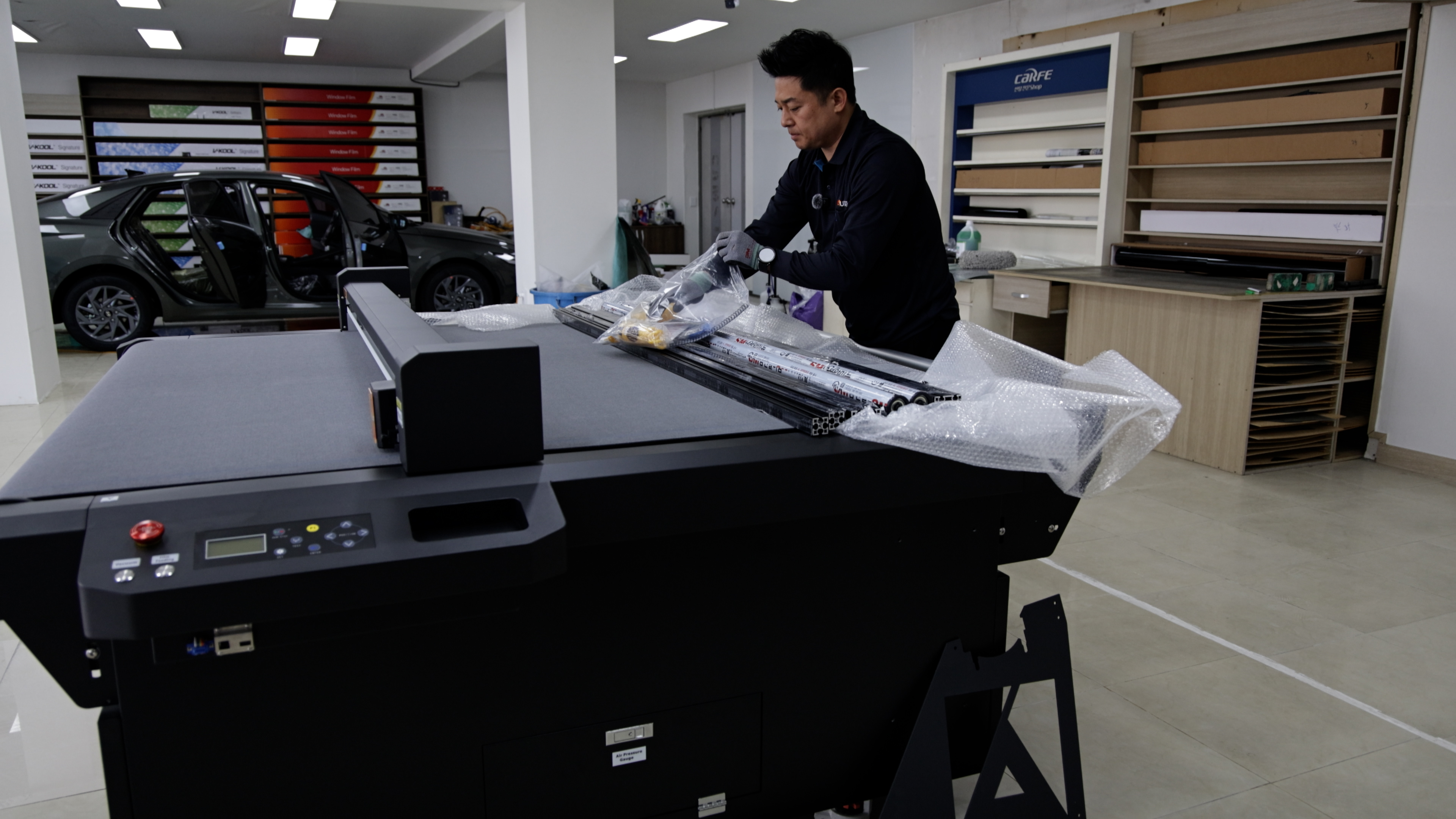 김천 모비스카페 F1612 평판재단기 설치완료 첨부파일 : 1768452131_7.jpg