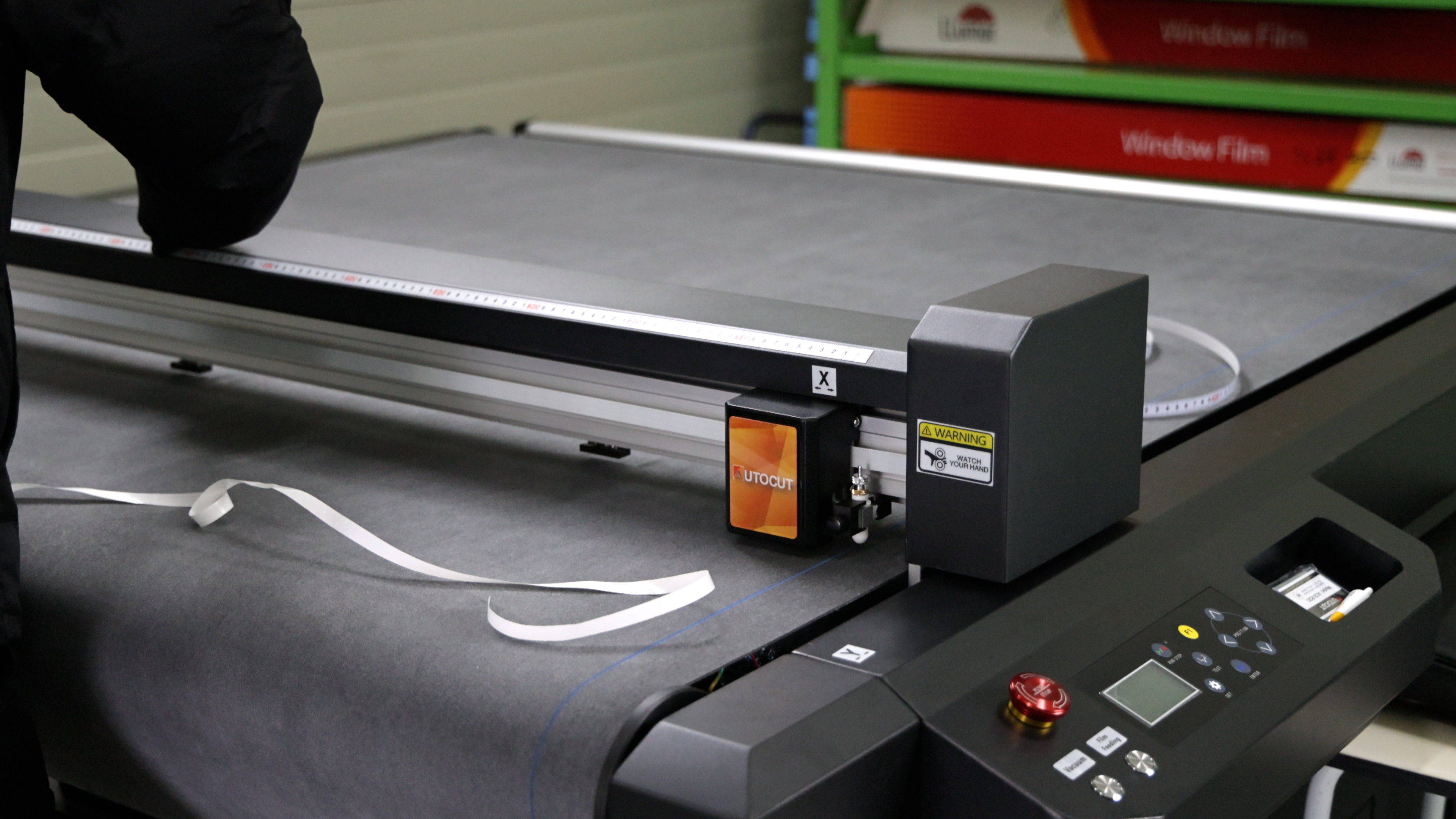 260128 군산 매일카 F1612 평판 재단기 설치 첨부파일 : 1772769583_4.jpg