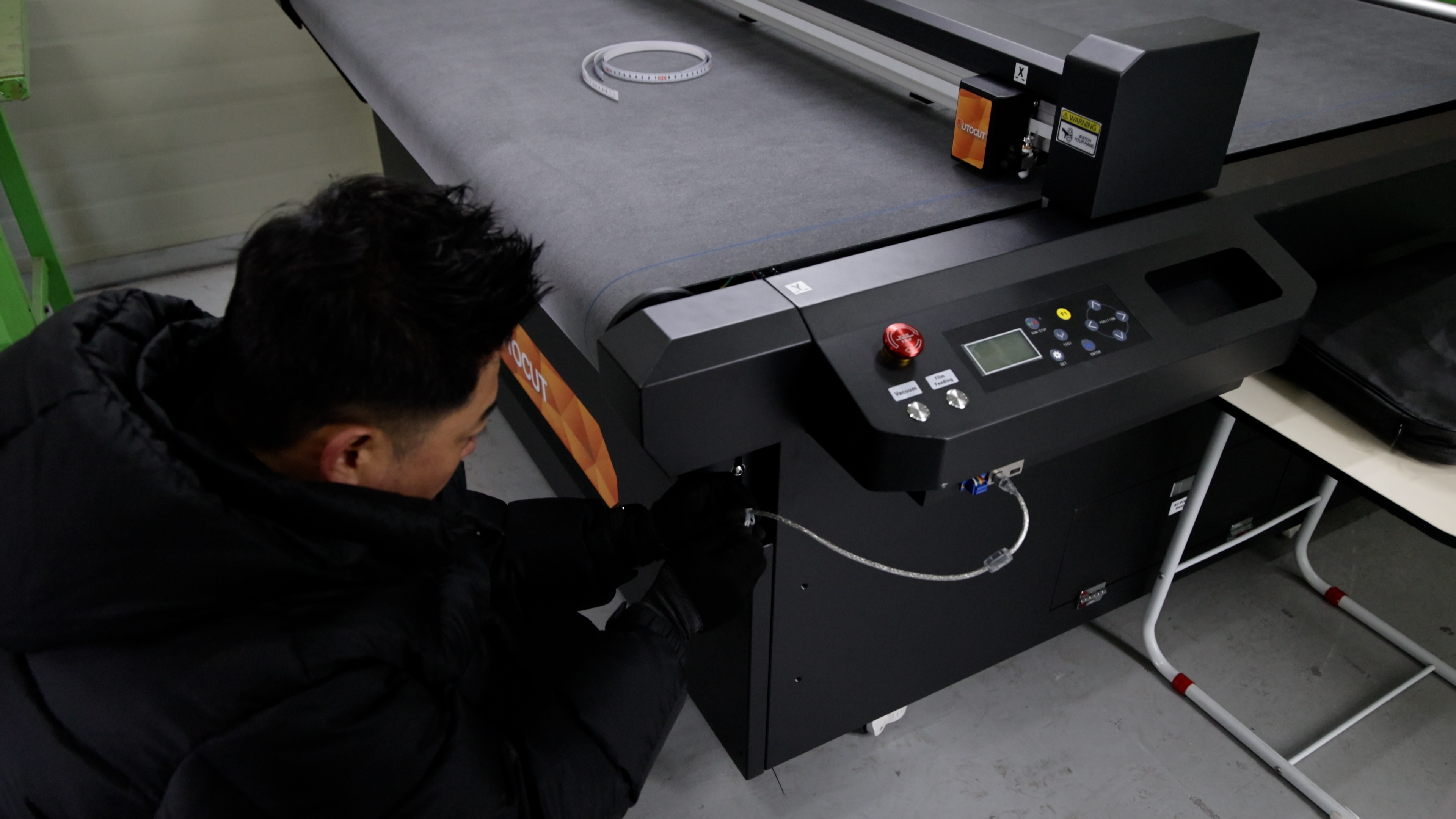 260128 군산 매일카 F1612 평판 재단기 설치 첨부파일 : 1772769583_6.jpg