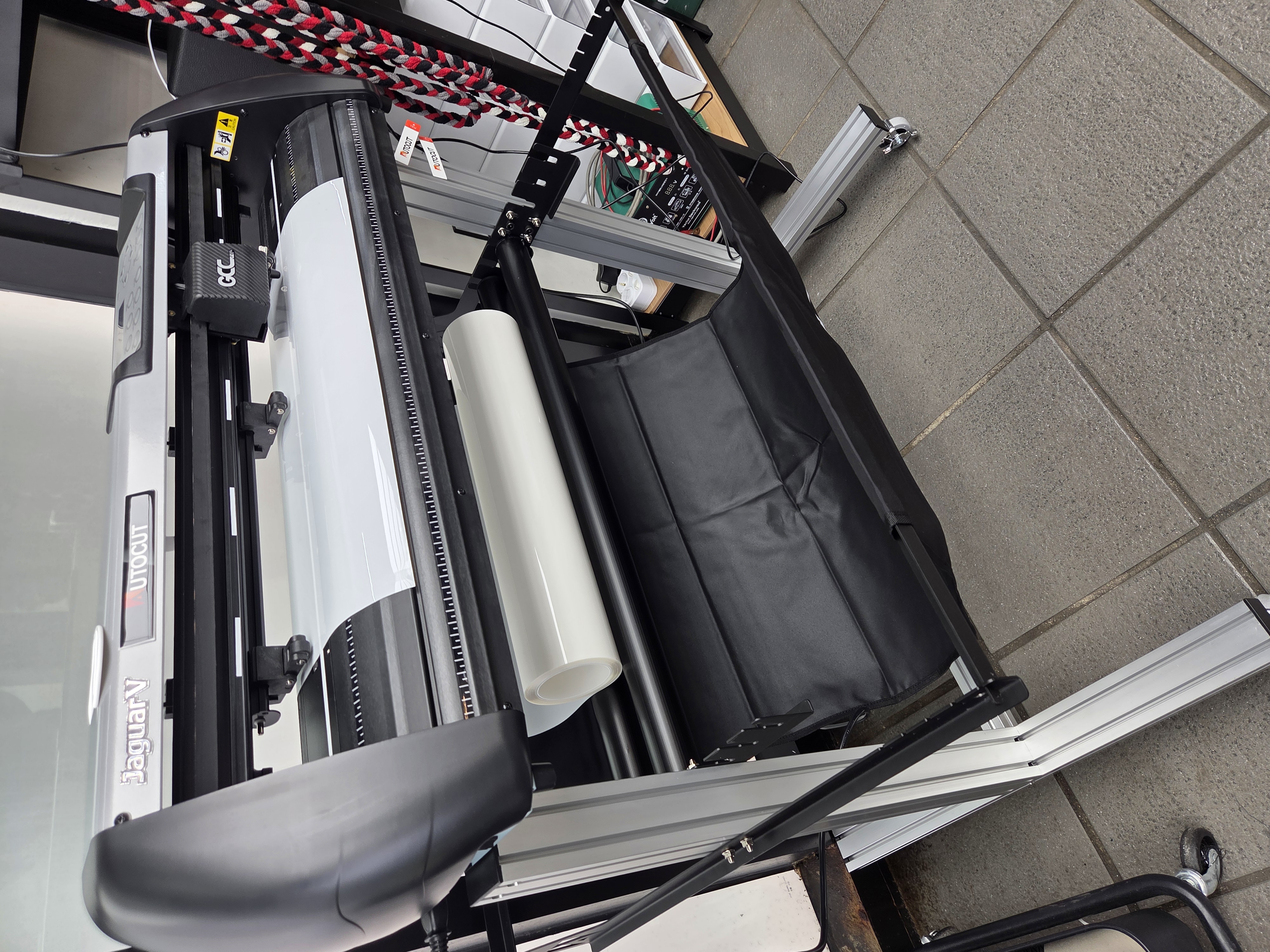 260206 성남 레이어드J5-61 단폭재단기 설치 첨부파일 : 1772770528_5.jpg