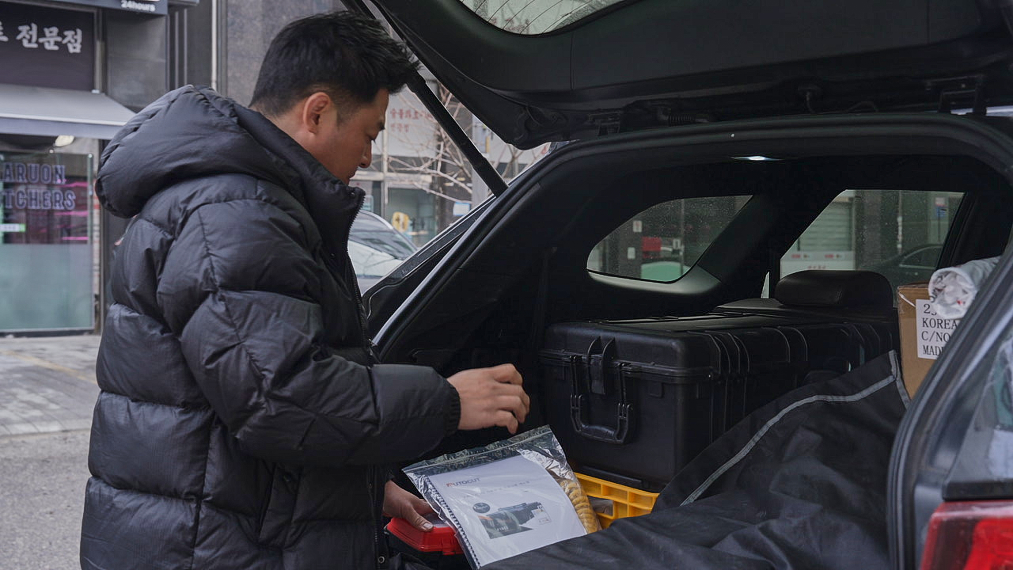 260206 인천 뉴본 F1612 평판재단기 설치 첨부파일 : 1772770936_2.jpg