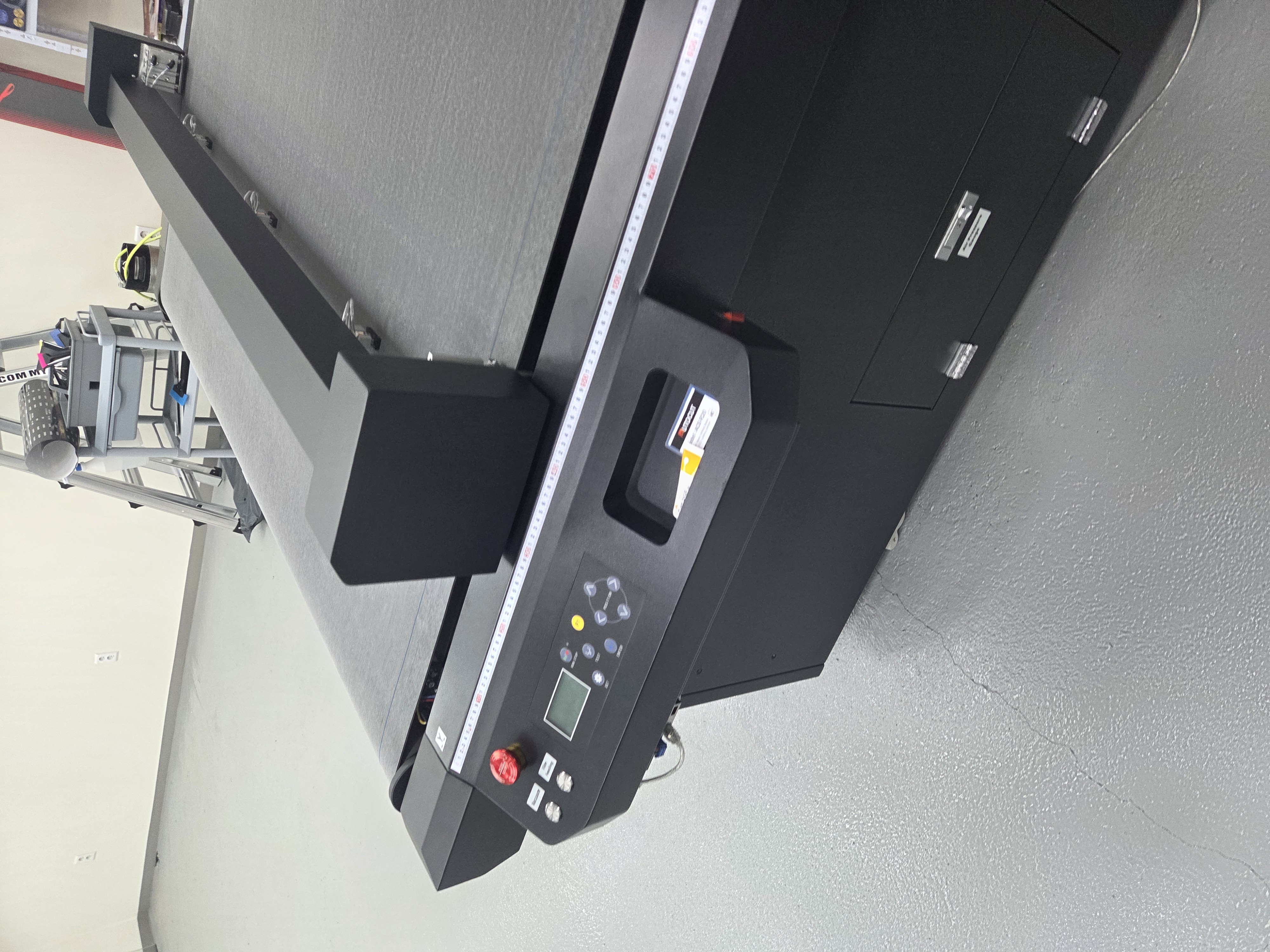 260211 경주 디오팩토리 F1612 평판재단기 설치 첨부파일 : 1772771137_7.jpg