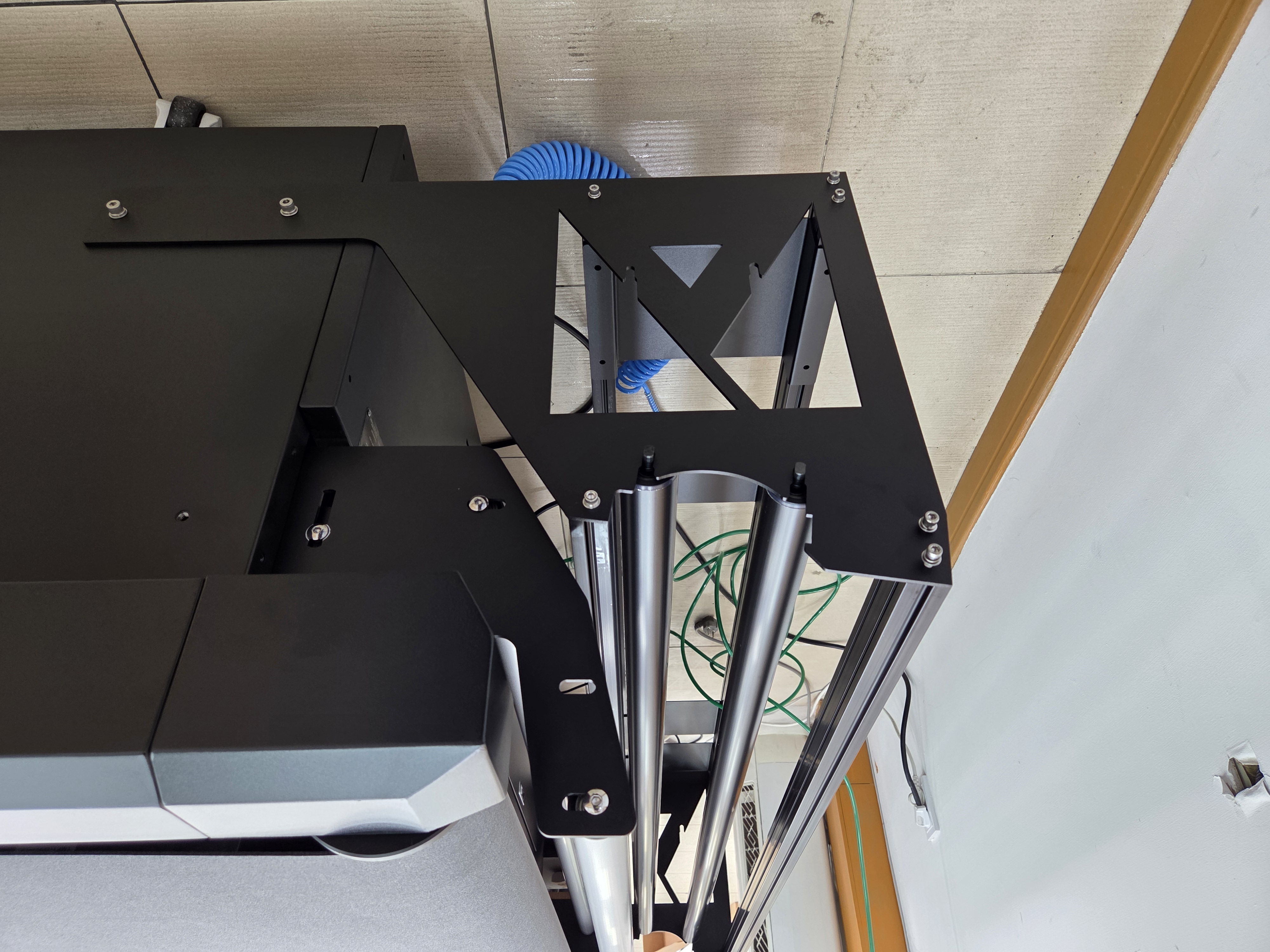 창원 해안썬팅 F1612 설치 첨부파일 : 1774412296_8.jpg