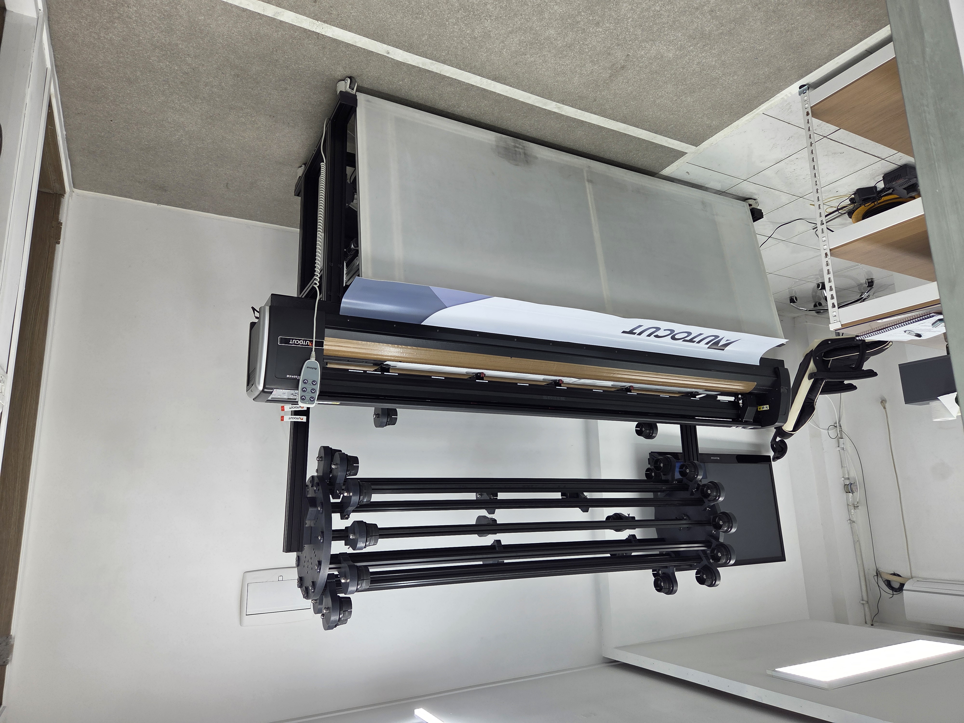 일산 몽키틴팅 RXII-183S 14단 PRO 설치 첨부파일 : 1775700506_1.jpg