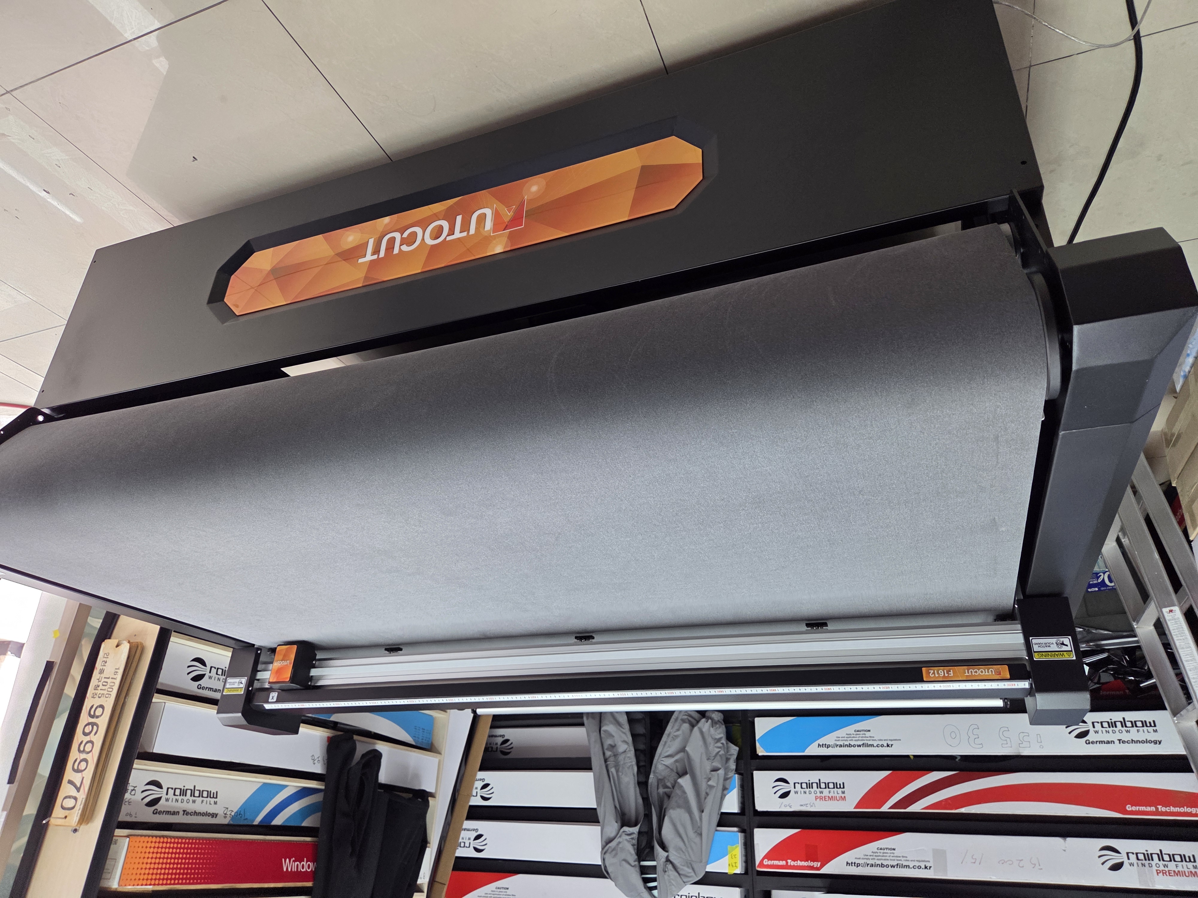 인천 레드원사운드 F1612 평판재단기 설치 첨부파일 : 1775700776_5.jpg