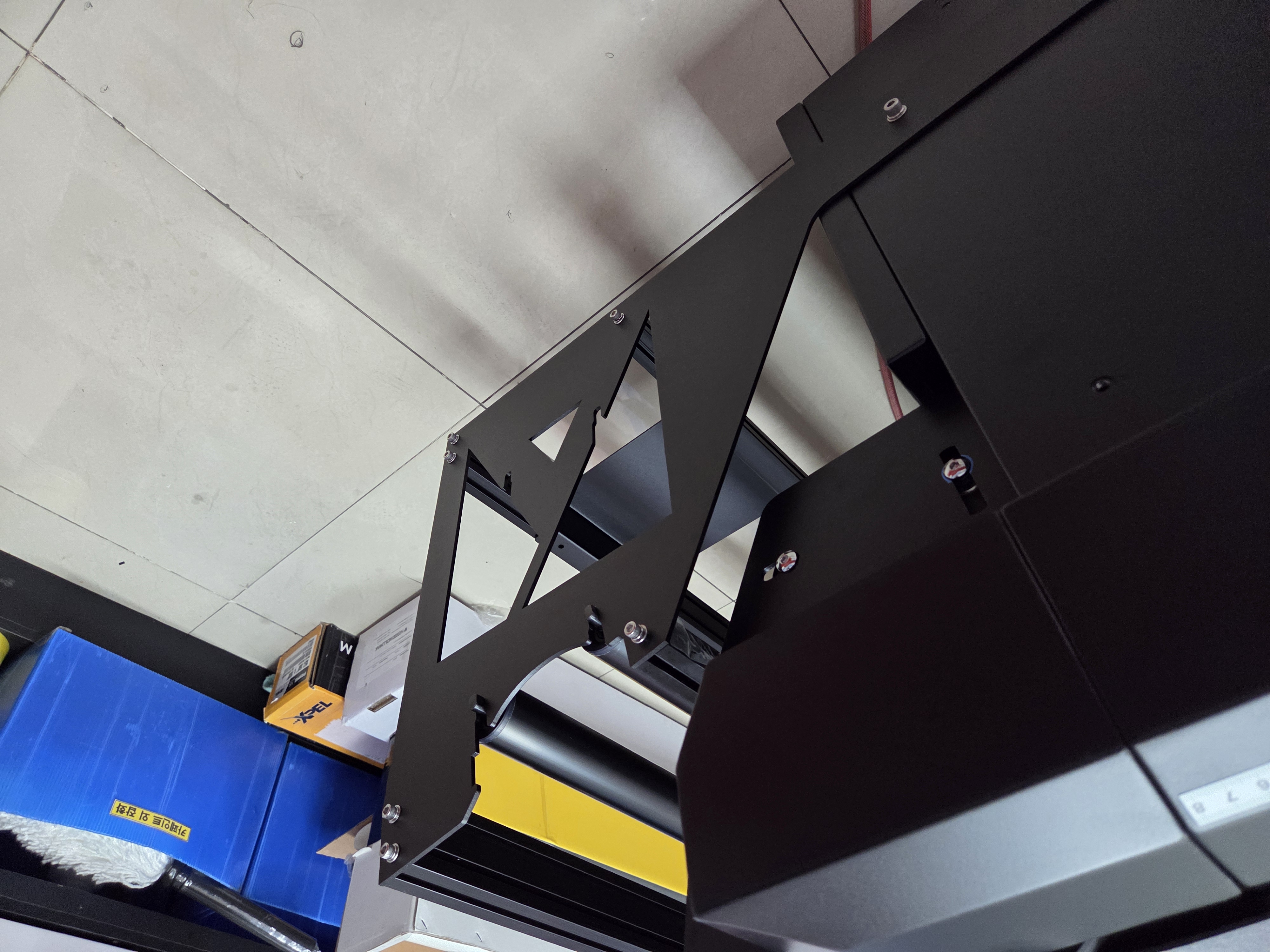 인천 레드원사운드 F1612 평판재단기 설치 첨부파일 : 1775700776_7.jpg