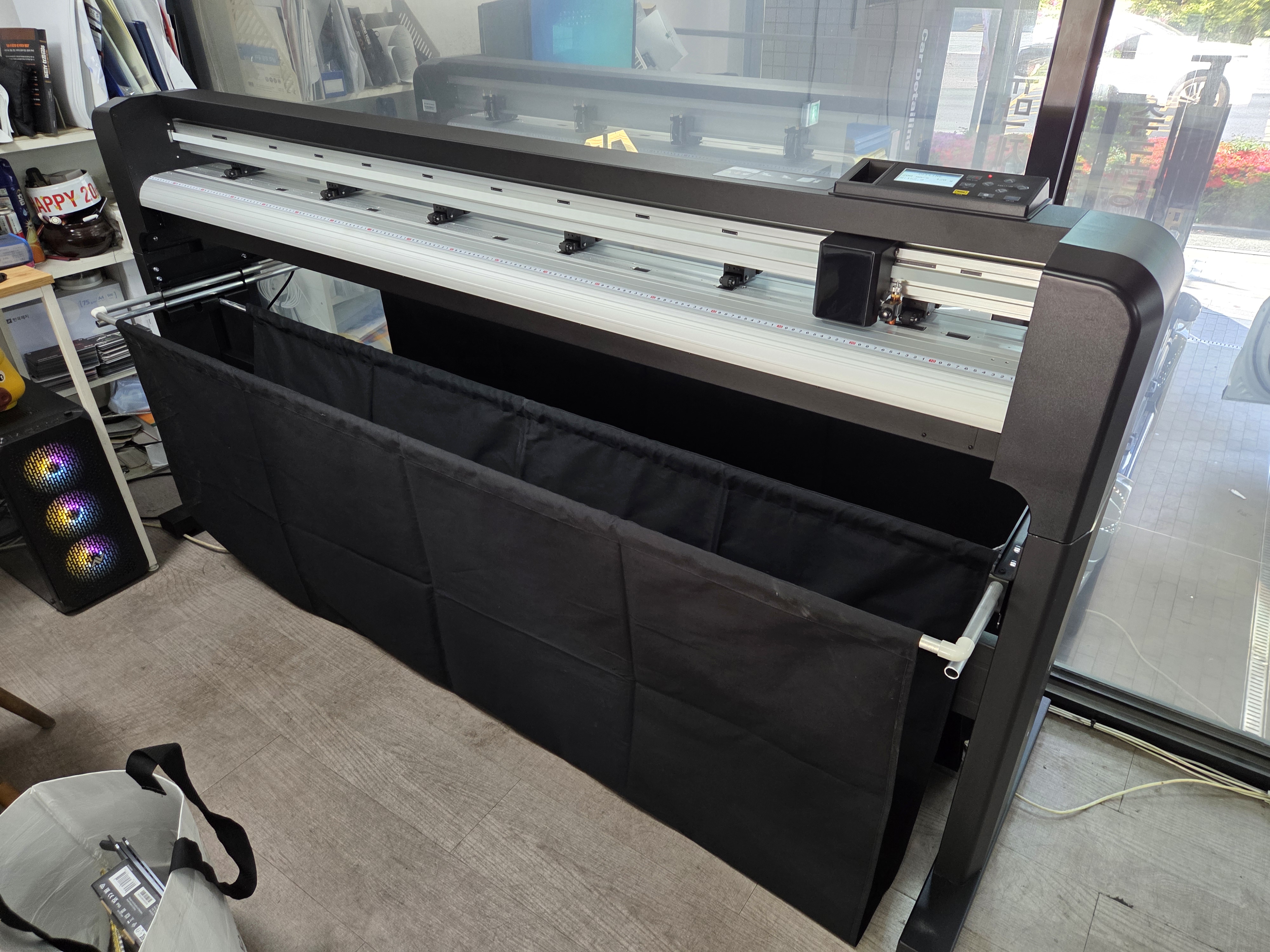 인천 맥스랩 PPF 재단기 설치 첨부파일 : 1777439148_1.jpg